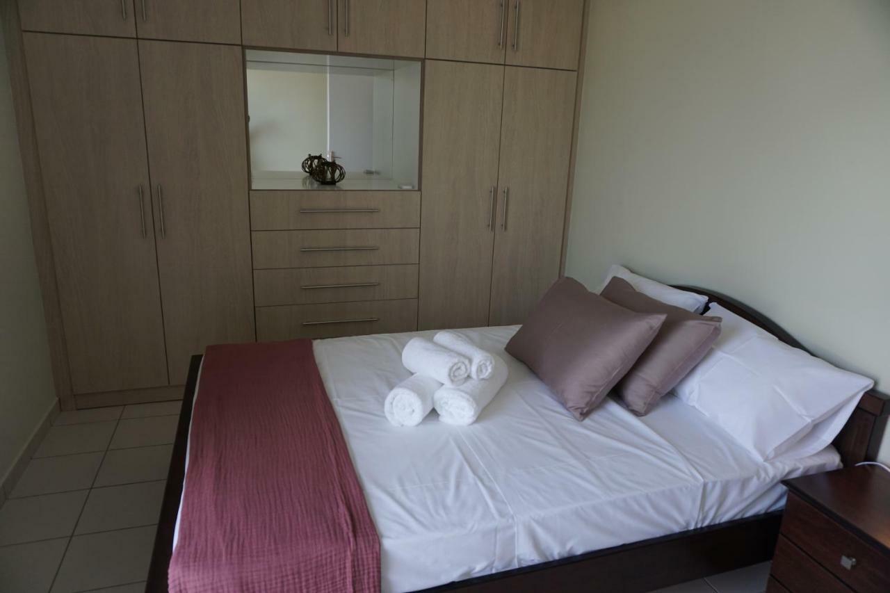 Allseasonsapartment カラマタ エクステリア 写真